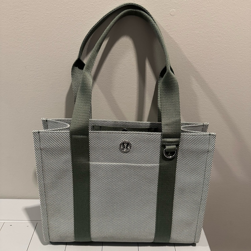 Lululemon two tone canvas 10L bag